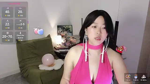 Emmaq996 online show from 09.11.25