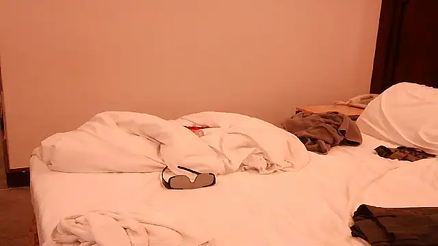 Snapshot of bigbb101011 chatting on 09.28.25 bigbb101011 online show from 09.28.25