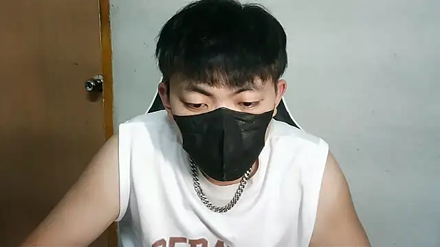 Snapshot of bigbb101011 chatting on 09.30.25 bigbb101011 online show from 09.30.25