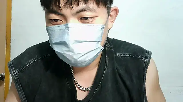 Snapshot of bigbb101011 chatting on 10.02.25 bigbb101011 online show from 10.02.25