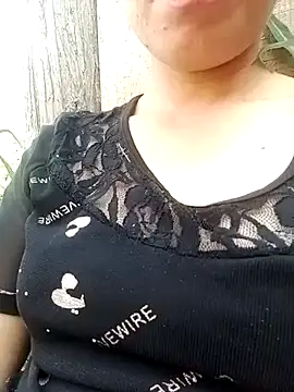 Snapshot of cicnci chatting on 10.11.25 cicnci online show from 10.11.25