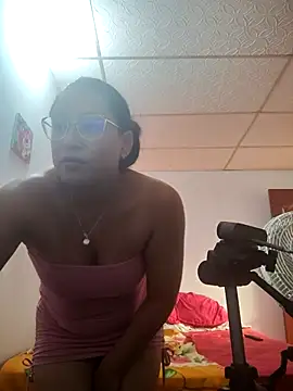 Snapshot of Angels_tomsop chatting on 10.15.25 Angels tomsop online show from 10.15.25