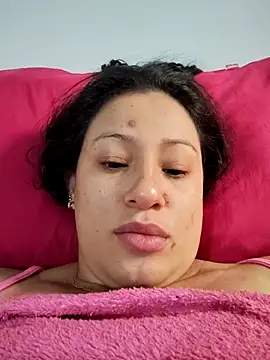 Snapshot of Angels_tomsop chatting on 10.18.25 Angels tomsop online show from 10.18.25