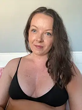 Snapshot of ScottishGymBunny chatting on 09.16.25 ScottishGymBunny online show from 09.16.25