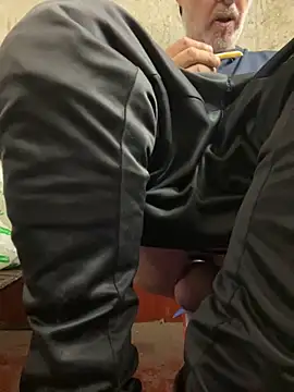 Snapshot of pervonpatrol chatting on 10.31.25 pervonpatrol online show from 10.31.25