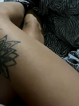 Snapshot of Darkfemminineenergy22 chatting on 11.22.25 Darkfemminineenergy22 online show from 11.22.25