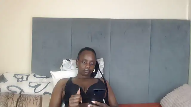 Snapshot of Jah-Queen chatting on 09.11.25 Jah-Queen online show from 09.11.25
