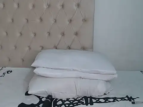 Snapshot of Lolly_Ramochele chatting on 10.05.25 Lolly Ramochele online show from 10.05.25