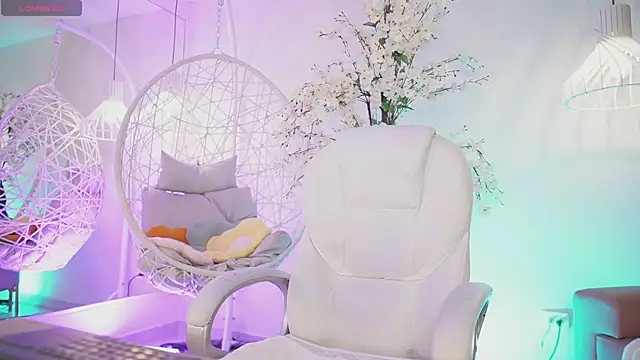 Snapshot of JadeSummerr chatting on 09.15.25 JadeSummerr online show from 09.15.25