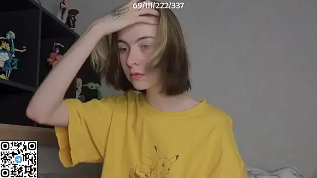 Snapshot of bertamimi chatting on 10.31.25 bertamimi online show from 10.31.25