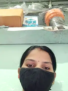 Snapshot of poojam93 chatting on 09.23.25 poojam93 online show from 09.23.25