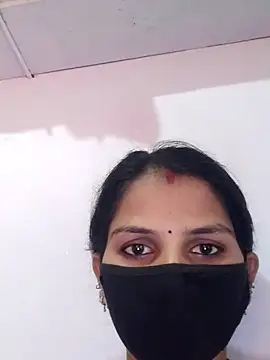 Snapshot of poojam93 chatting on 10.18.25 poojam93 online show from 10.18.25