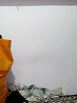 Snapshot of poojam93 chatting on 10.28.25 poojam93 online show from 10.28.25