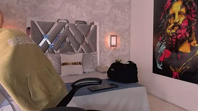 Snapshot of niklas_braun chatting on 09.15.25 niklas braun online show from 09.15.25