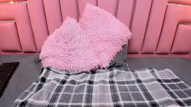 LITTLESUSSYY  online show from 11.14.25