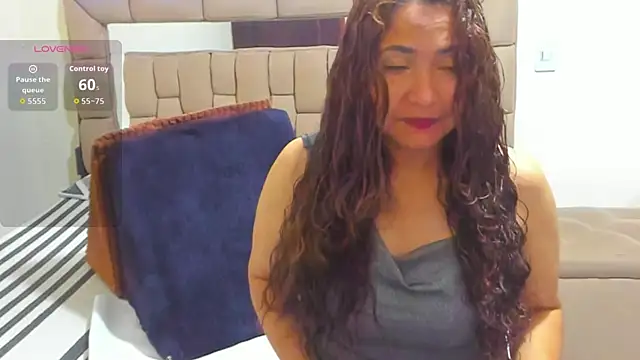 gabrielaponce11 online show from 11.21.25