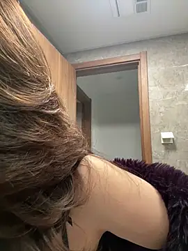 anna yngs online show from 10.10.25