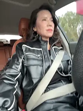 anna yngs online show from 11.12.25