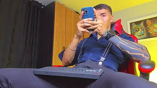 ALPHA DOMINUS  online show from 09.29.25