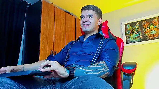 ALPHA DOMINUS  online show from 10.08.25