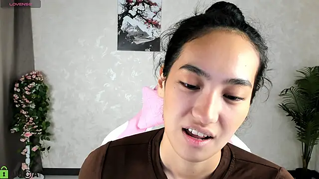 FlirtyAura online show from 11.03.25