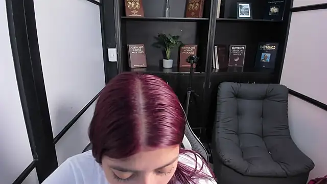 Snapshot of SharonQueen1 chatting on 09.14.25 SharonQueen1 online show from 09.14.25