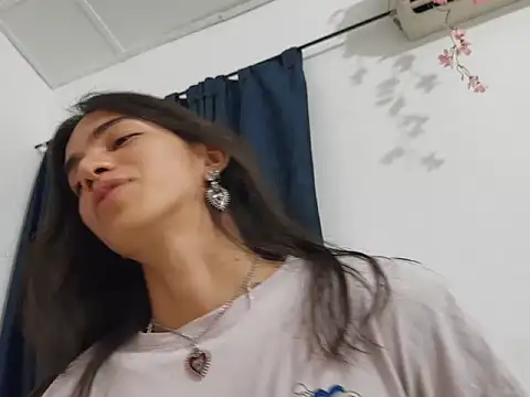 Snapshot of pyke_sm chatting on 10.13.25 pyke sm online show from 10.13.25