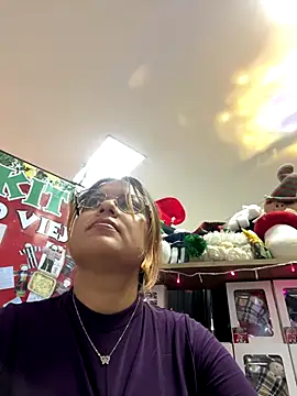 iamlucy online show from 11.12.25