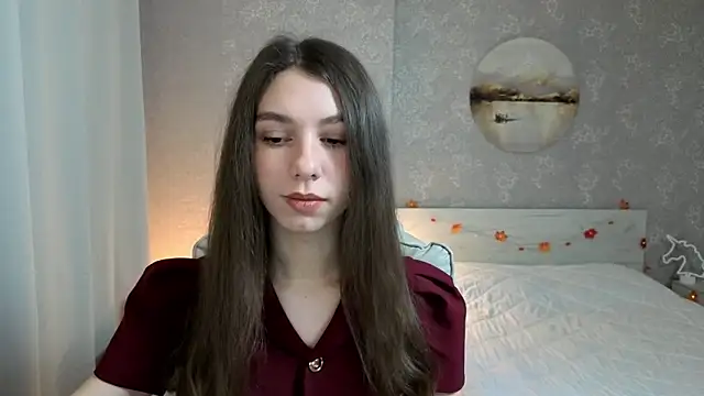 Snapshot of KellyShines chatting on 12.01.25 KellyShines online show from 12.01.25