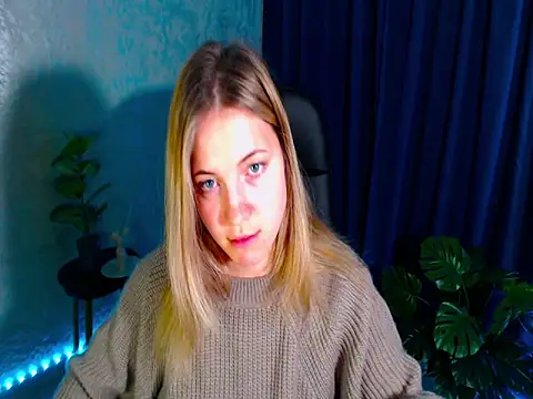 Snapshot of arlana_klart chatting on 09.23.25 arlana klart online show from 09.23.25