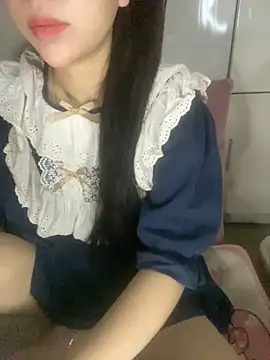 Snapshot of RubyBerry chatting on 09.10.25 RubyBerry online show from 09.10.25