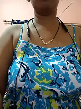 Snapshot of Sonalihot_ chatting on 09.22.25 Sonalihot online show from 09.22.25