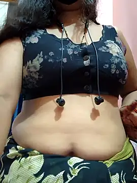 Snapshot of Sonalihot_ chatting on 10.12.25 Sonalihot online show from 10.12.25