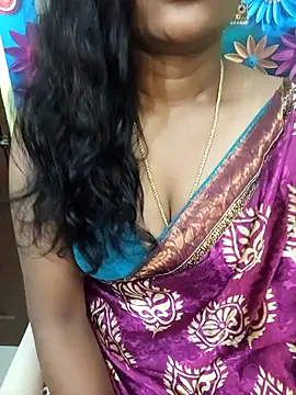 Snapshot of Dharshini_7 chatting on 10.22.25 Dharshini 7 online show from 10.22.25