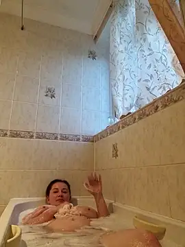 Snapshot of RosieMilff chatting on 09.16.25 RosieMilff online show from 09.16.25