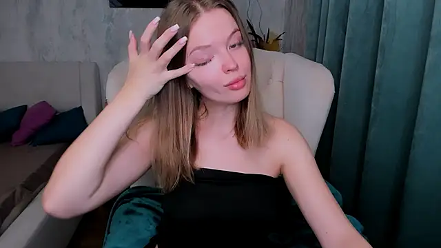 LaurennHill online show from 10.12.25