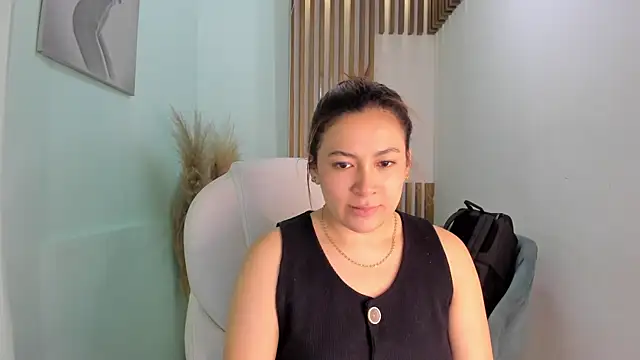 MacarenaRosse online show from 09.11.25