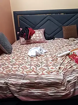 Snapshot of lust_lovee chatting on 11.15.25 lust lovee online show from 11.15.25