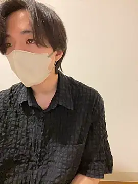 Snapshot of Yuma0718 chatting on 11.19.25 Yuma0718 online show from 11.19.25