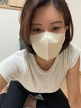 Snapshot of riko_oxo chatting on 09.18.25 riko oxo online show from 09.18.25