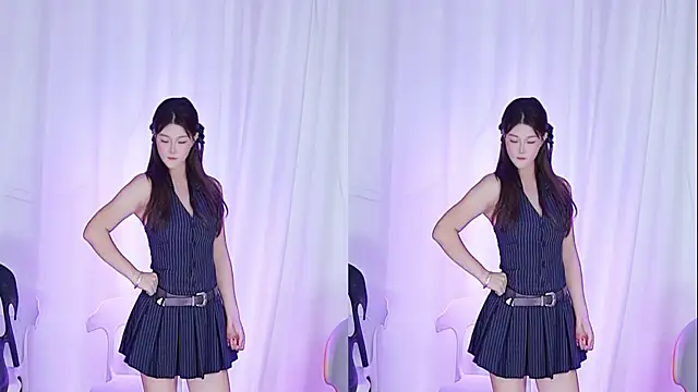 Snapshot of QY_001 chatting on 09.28.25 QY 001 online show from 09.28.25