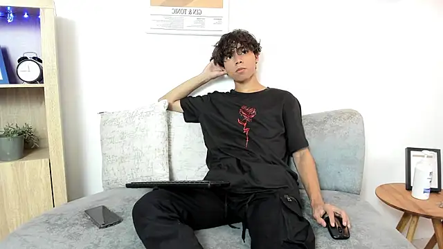 Snapshot of Honeymoon_sariel chatting on 09.08.25 Honeymoon sariel online show from 09.08.25
