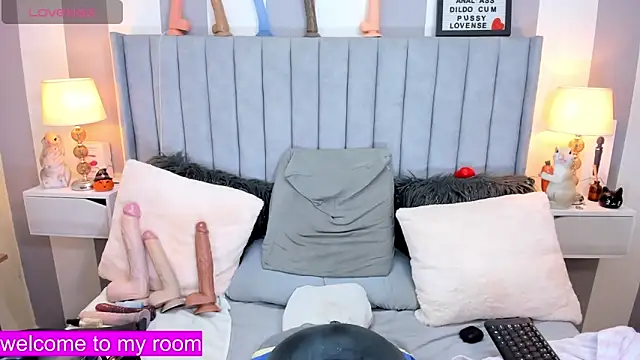 Snapshot of Arriadna chatting on 12.02.25 Arriadna online show from 12.02.25