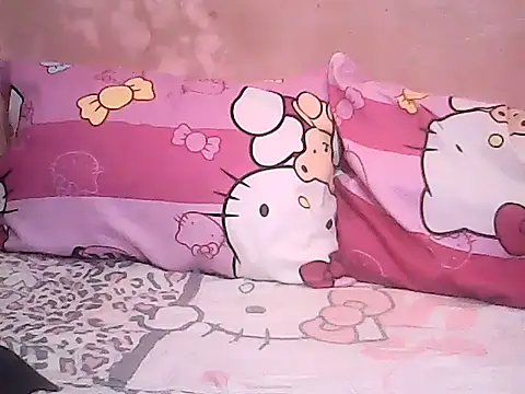 Snapshot of yummyasianxxx chatting on 10.27.25 yummyasianxxx online show from 10.27.25