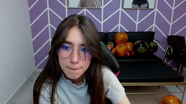 Adhara Kitten online show from 11.13.25