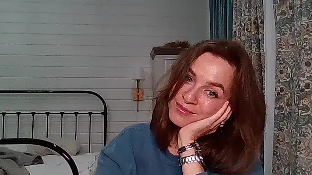 Snapshot of Niravyn_ chatting on 11.01.25 Niravyn online show from 11.01.25