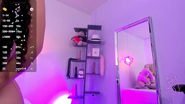 Snapshot of KIMMARSHALL1 chatting on 10.22.25 KIMMARSHALL1 online show from 10.22.25