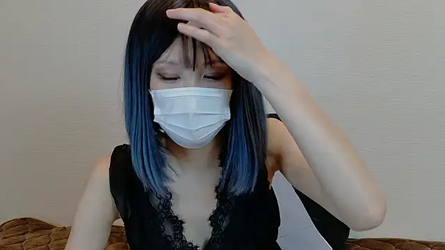 sarina at online show from 11.29.25