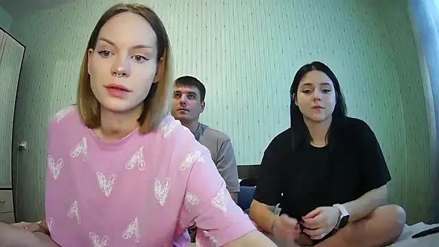 DivineTrio online show from 10.20.25