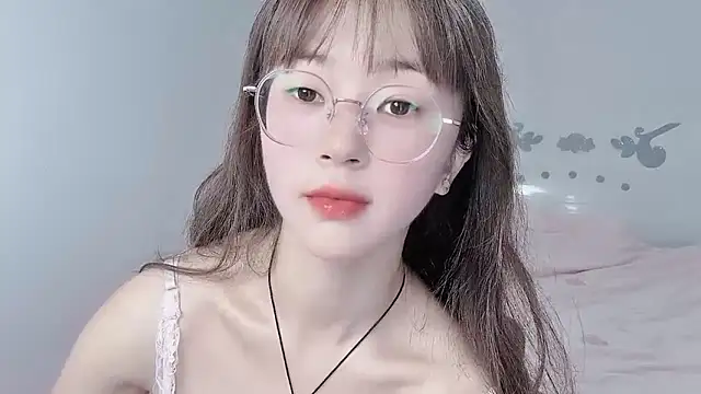 Snapshot of nini_a chatting on 09.10.25 nini a online show from 09.10.25